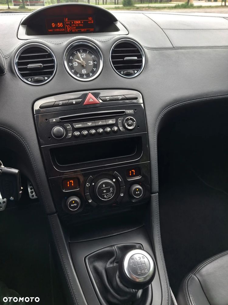 Peugeot RCZ 1.6 200 THP Onyx - 26