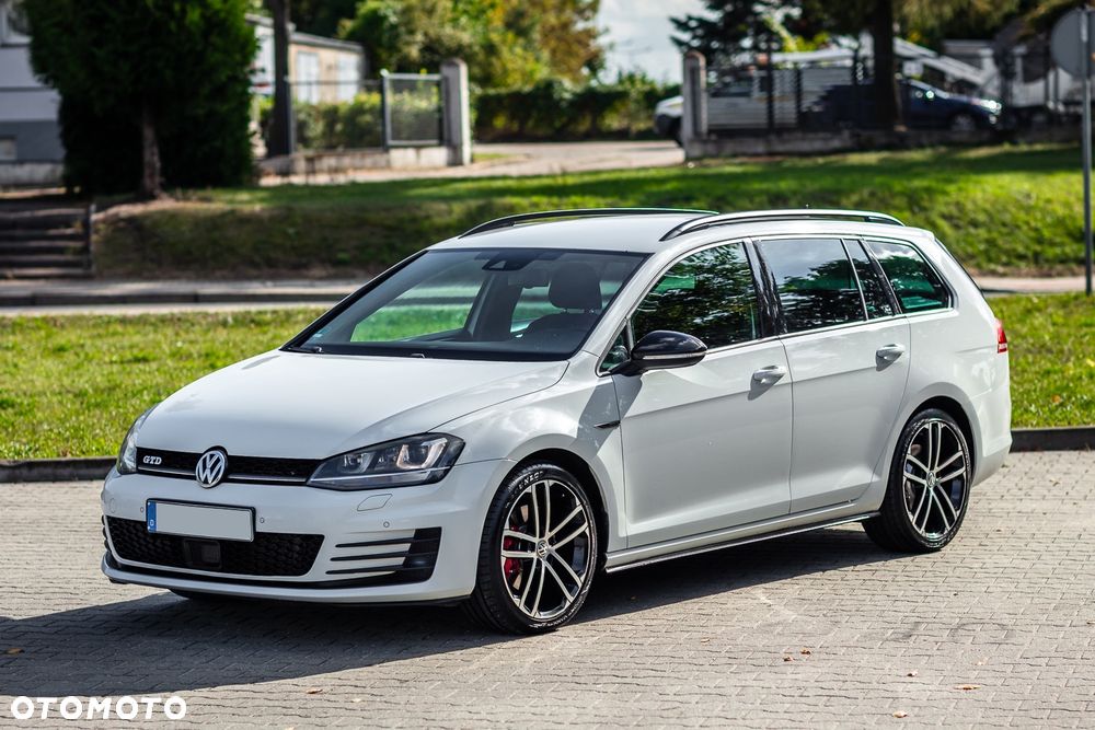 Volkswagen Golf GTD 2.0 TDI SCR DSG - 3