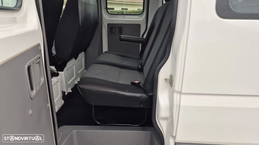 VW Crafter 35 2.0 TDI 136 C. Tripla Longa Bluemotion - 9