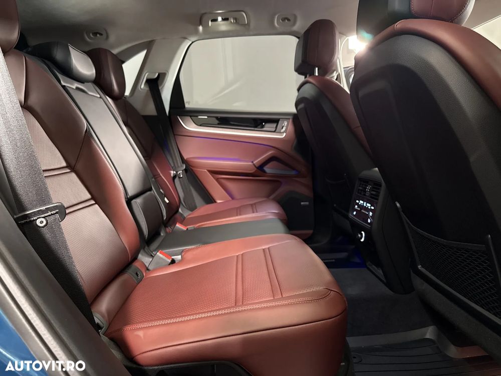 Porsche Cayenne - 13