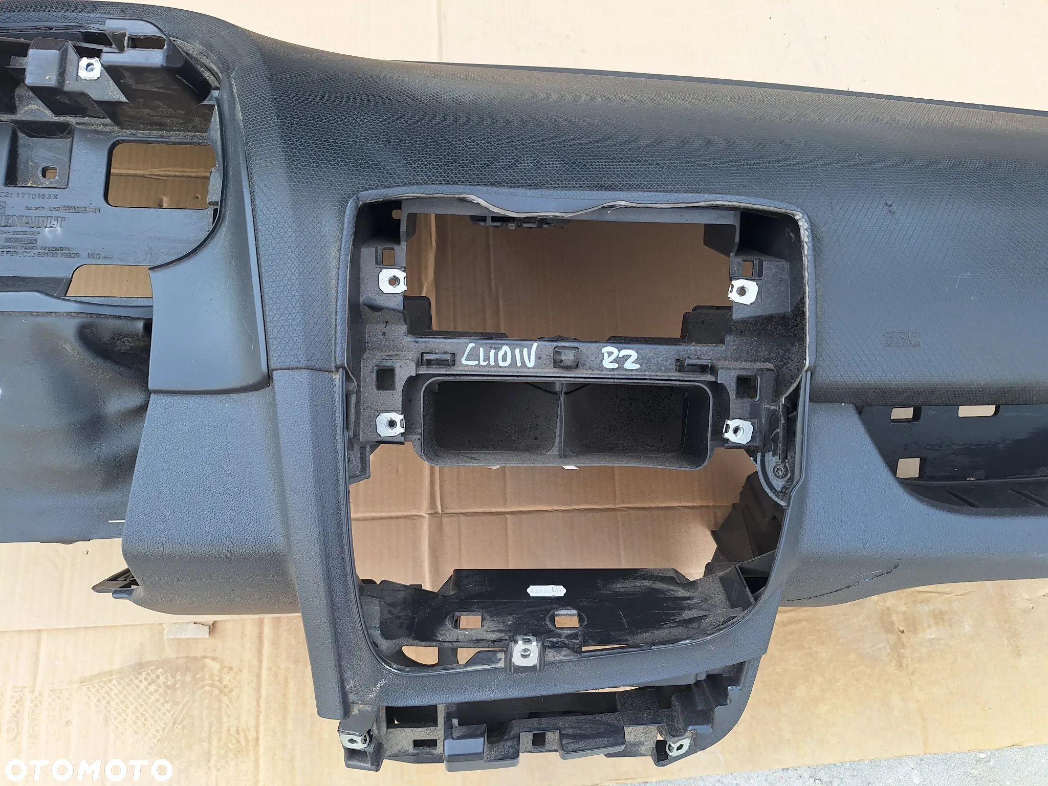DESKA ROZDZIELCZA KONSOLA AIRBAG PODUSZKI RENAULT CLIO IV LIFT - 2