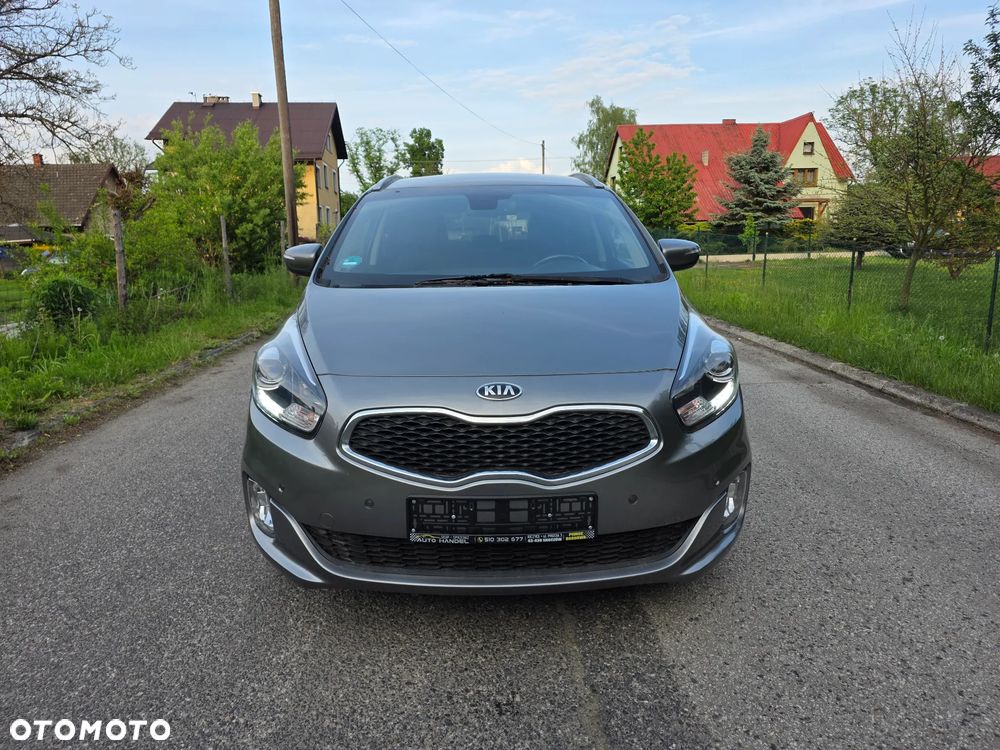Kia Carens - 6