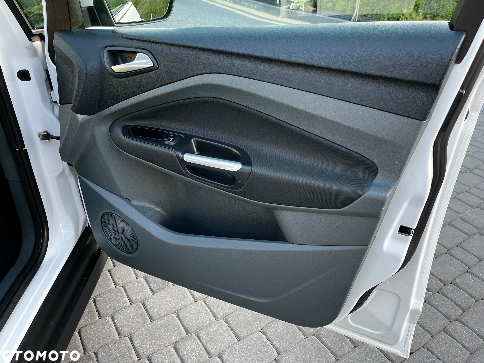 Ford C-MAX 1.6 Ti-VCT Champions Edition - 19
