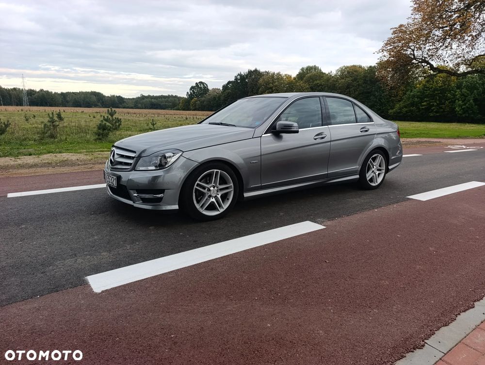 Mercedes-Benz Klasa C 180 CDI DPF (BlueEFFICIENCY) 7G-TRONIC Avantgarde - 3