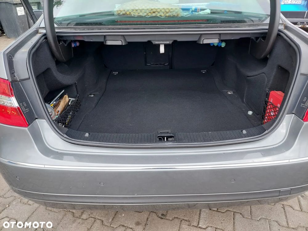 Mercedes-Benz Klasa E 200 CDI DPF BlueEFFICIENCY 7G-TRONIC - 11