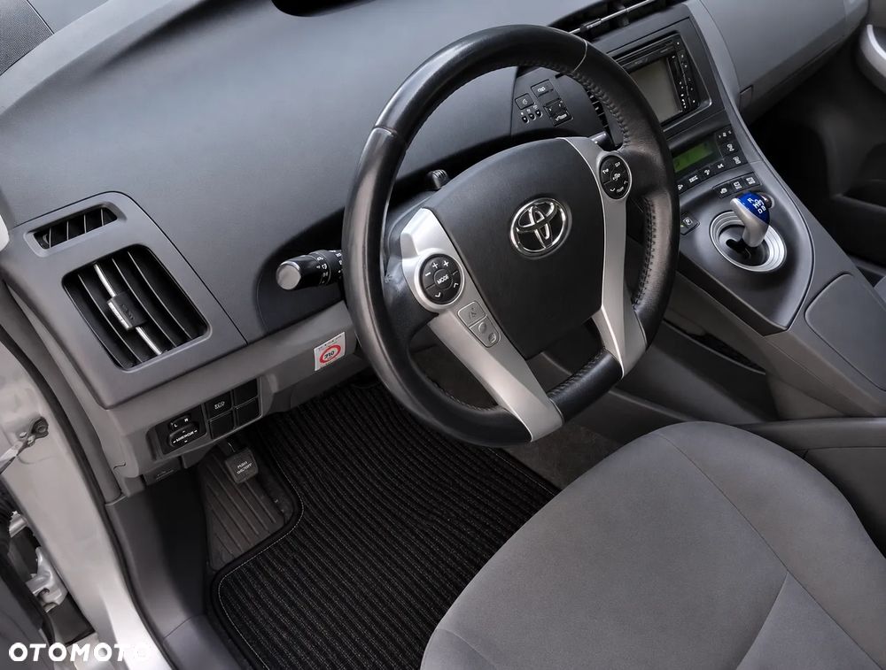 Toyota Prius - 11