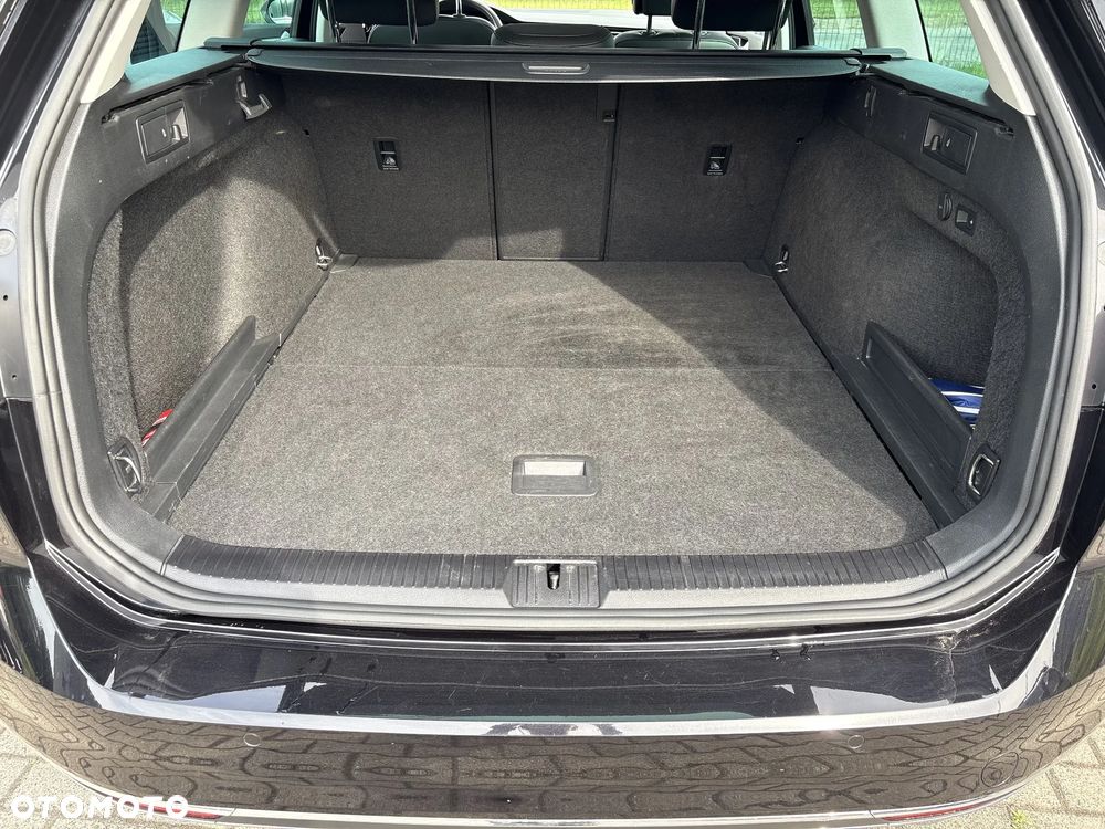 Volkswagen Passat 2.0 TSI Elegance DSG - 19