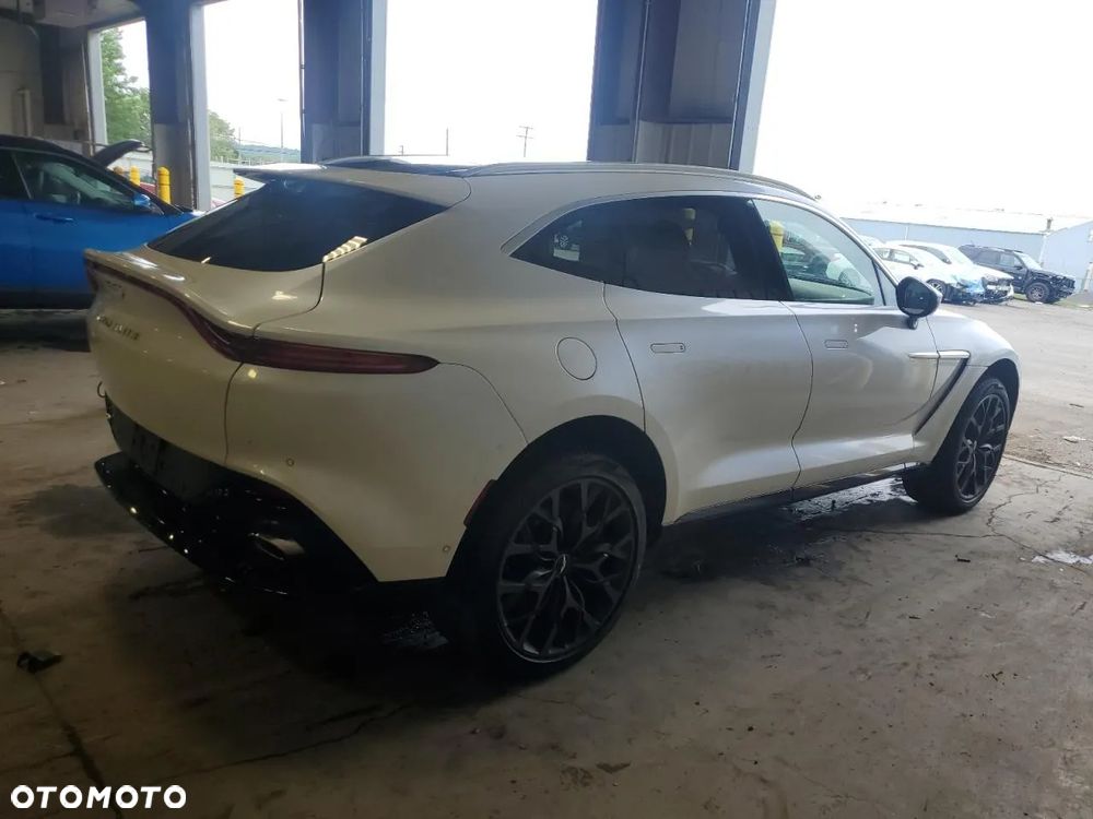 Aston Martin DBX Standard - 5