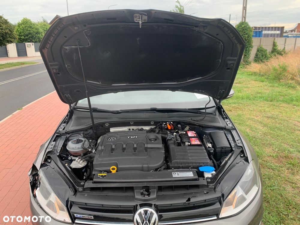 Volkswagen Golf 1.6 BlueTDI Comfortline - 15