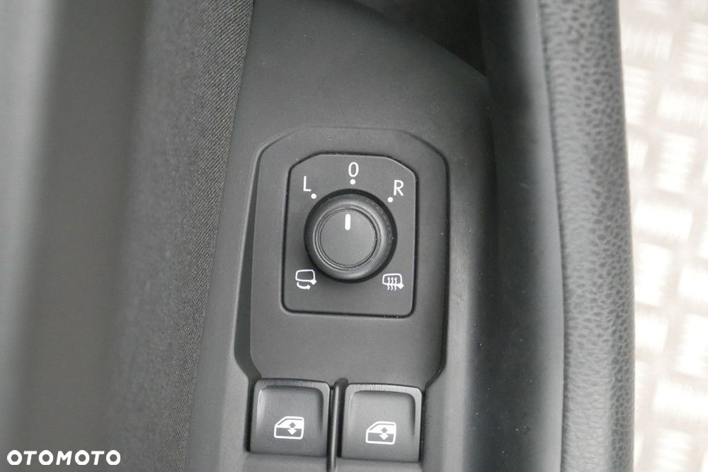 Volkswagen Passat Variant 2.0 TSI Business DSG - 28