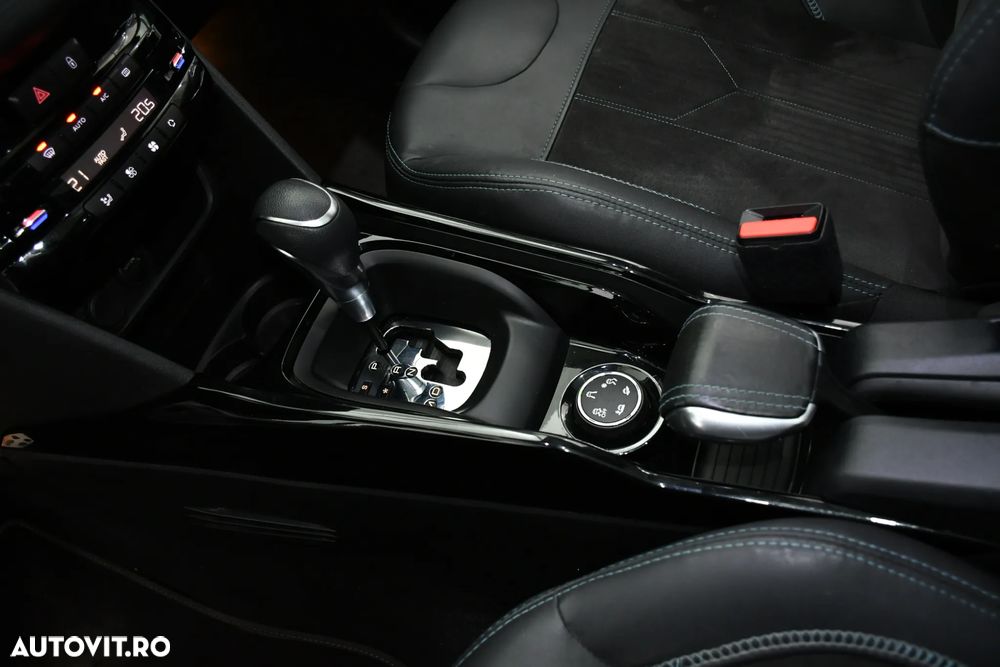 Peugeot 2008 PureTech 110 Stop&Start EAT6 Crossway - 21