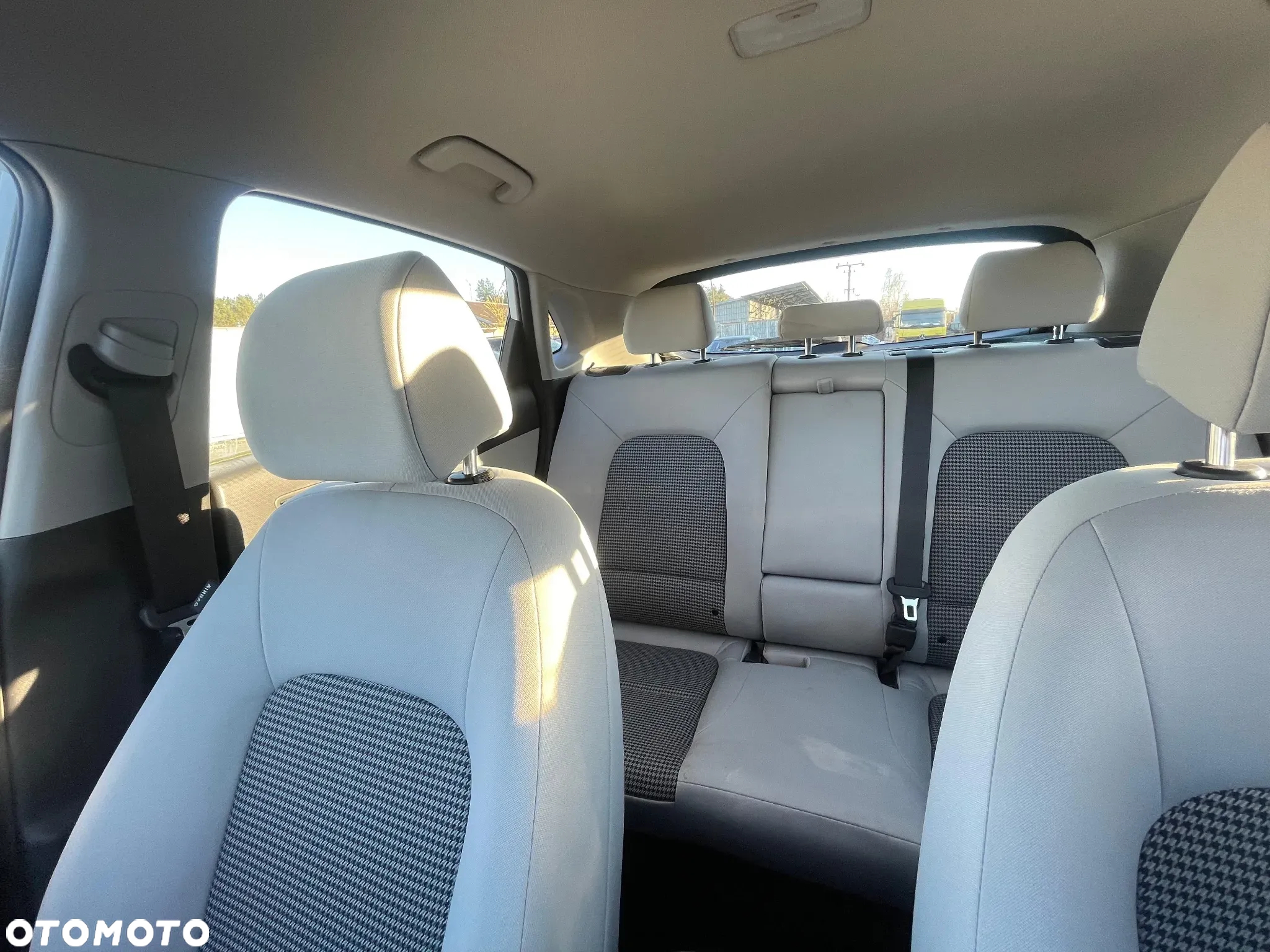 Hyundai Kona - 17