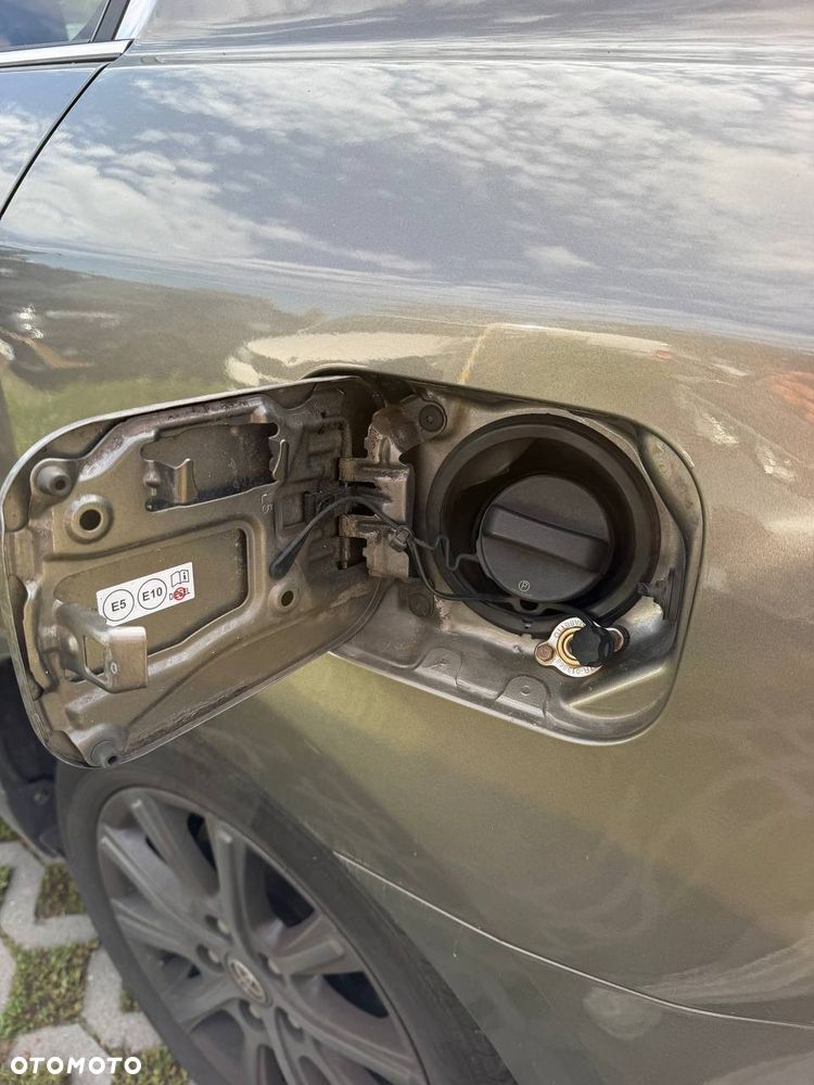 Toyota Avensis 1.8 Active MS - 16