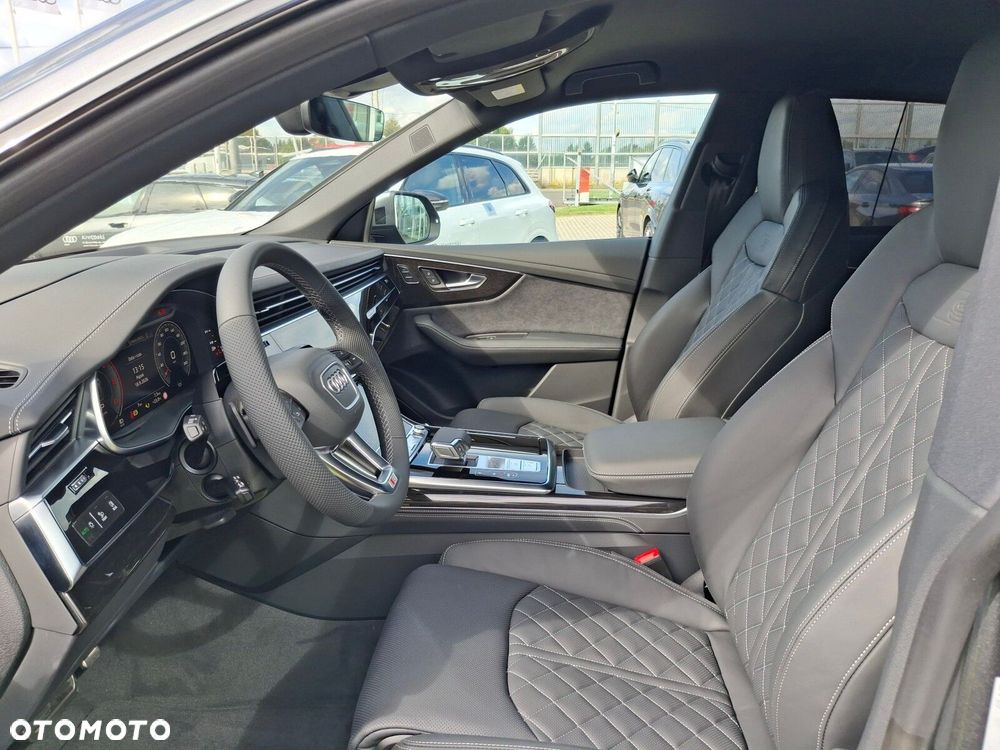 Audi Q8 - 31
