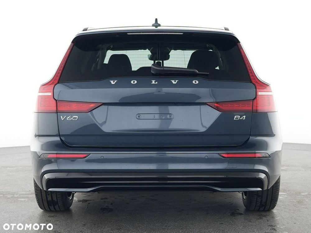 Volvo V60 B4 B DKG Plus Dark - 3