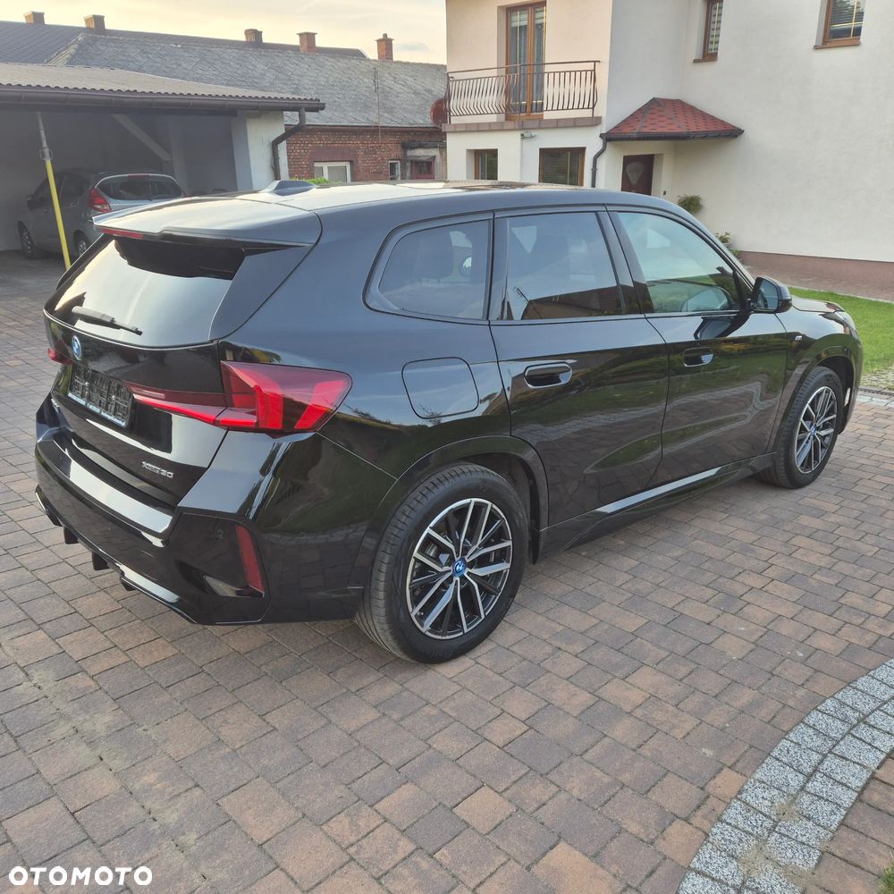 BMW iX1 xDrive30 M Sportpaket - 24