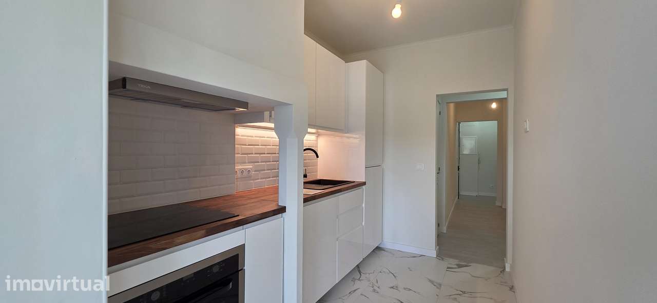 Apartamento T2 Remodelado em Lisboa - Oportunidade Imperdível! - Grande imagem: 2/21