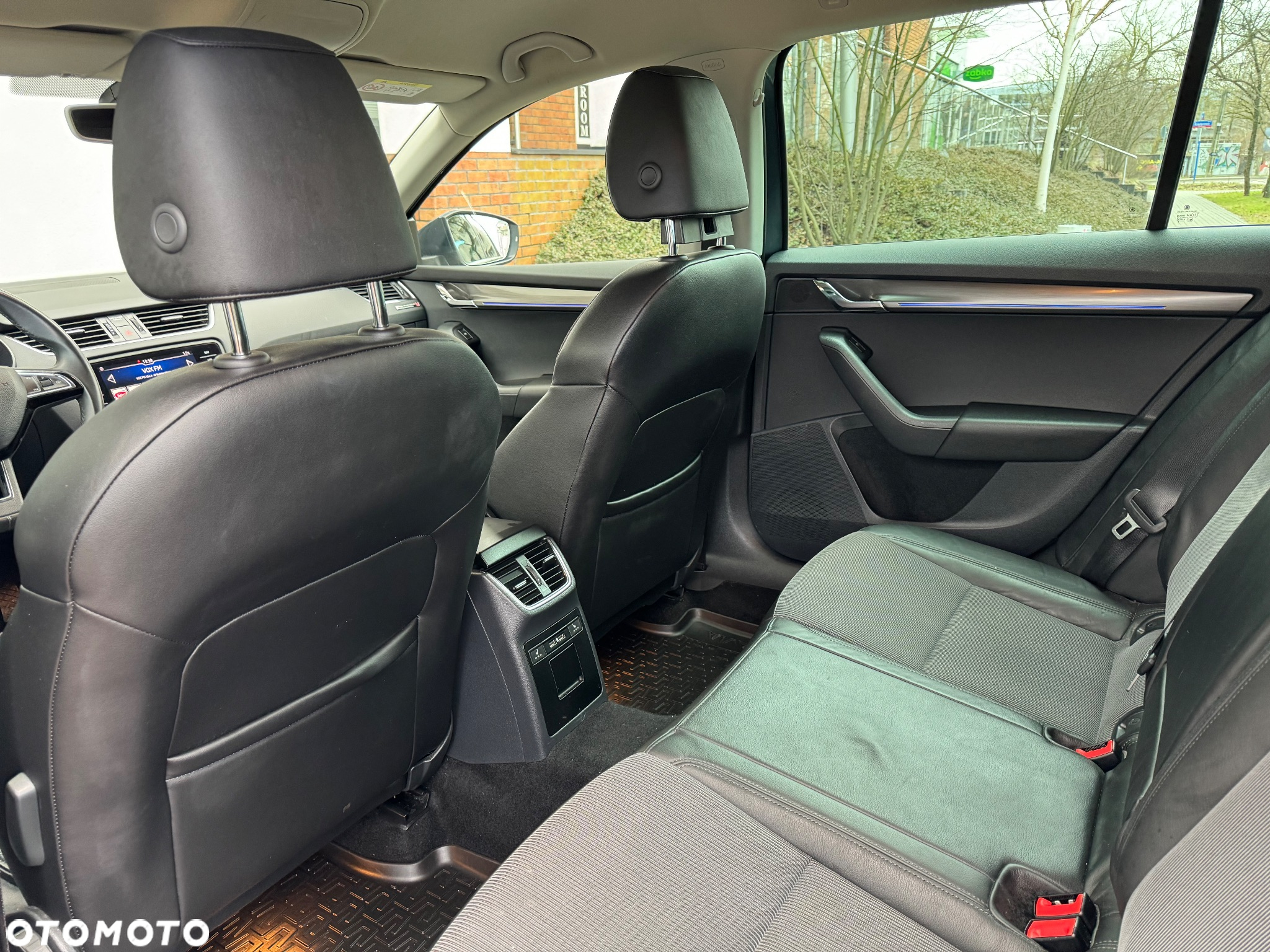 Skoda Octavia 2.0 TDI 4x4 DSG Premium Edition - 9