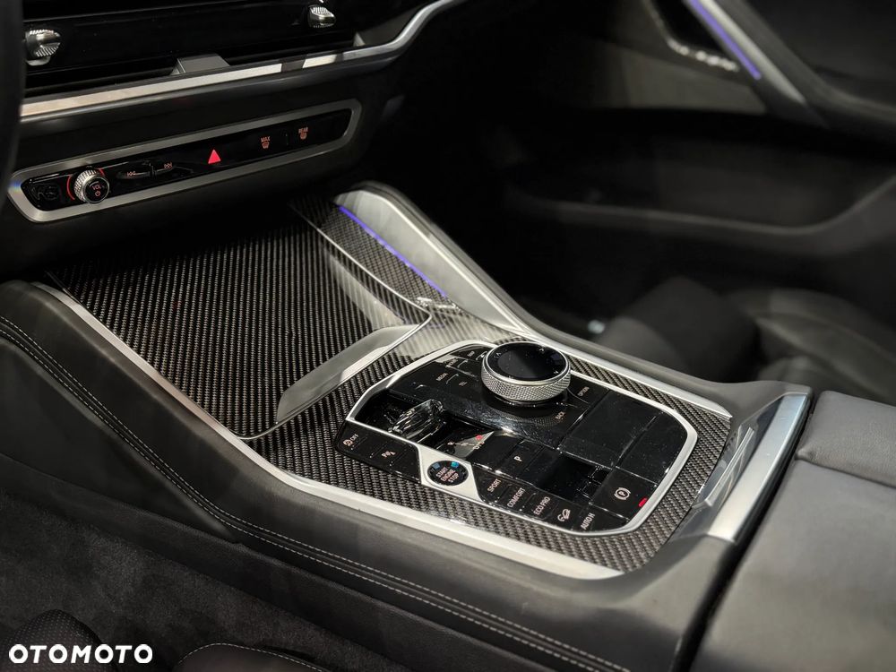 BMW X6 M60i mHEV sport - 11