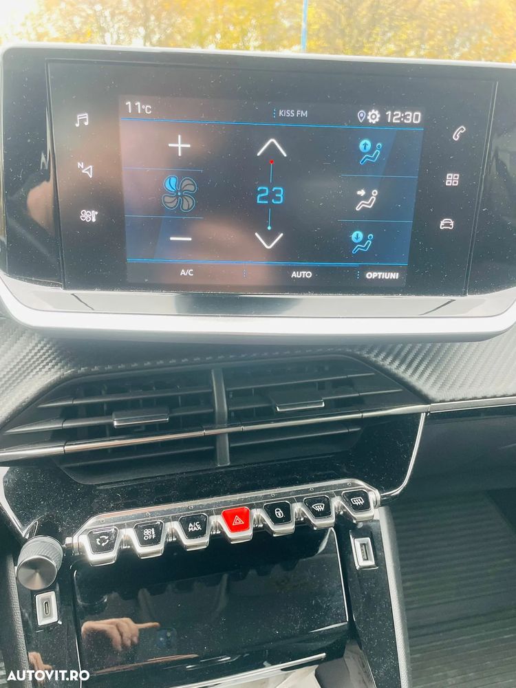 Peugeot 2008 1.2 PureTech EAT8 STT Active Pack - 11