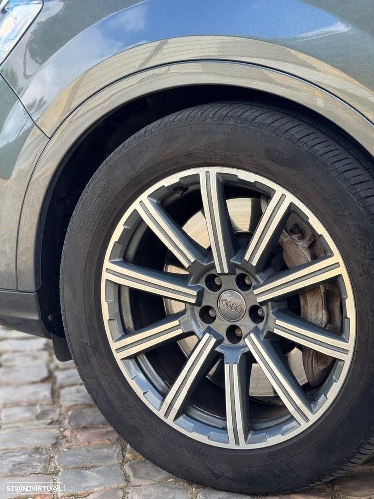 Audi Q7 - 12