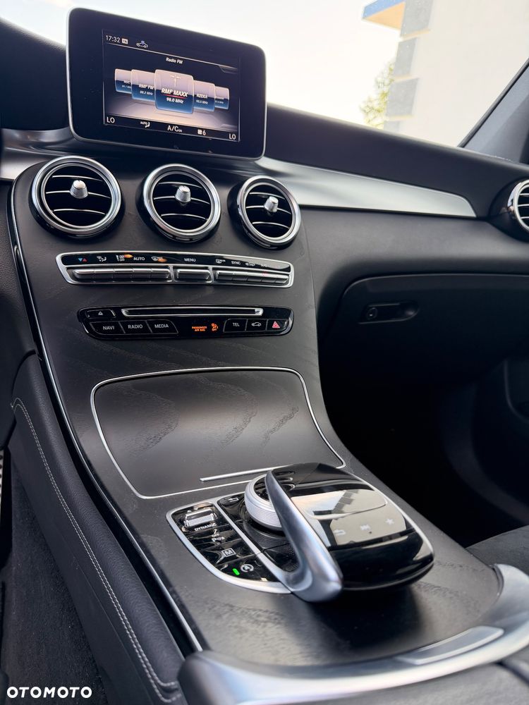 Mercedes-Benz GLC - 24
