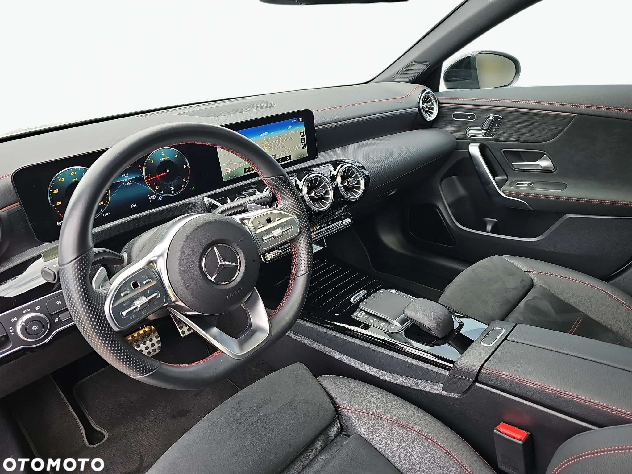 Mercedes-Benz CLA 200 d 4-Matic 8G-DCT - 4
