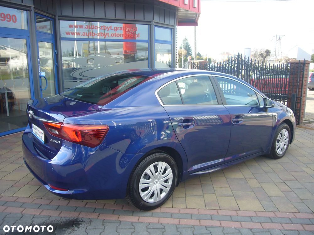 Toyota Avensis 1.8 Active - 6