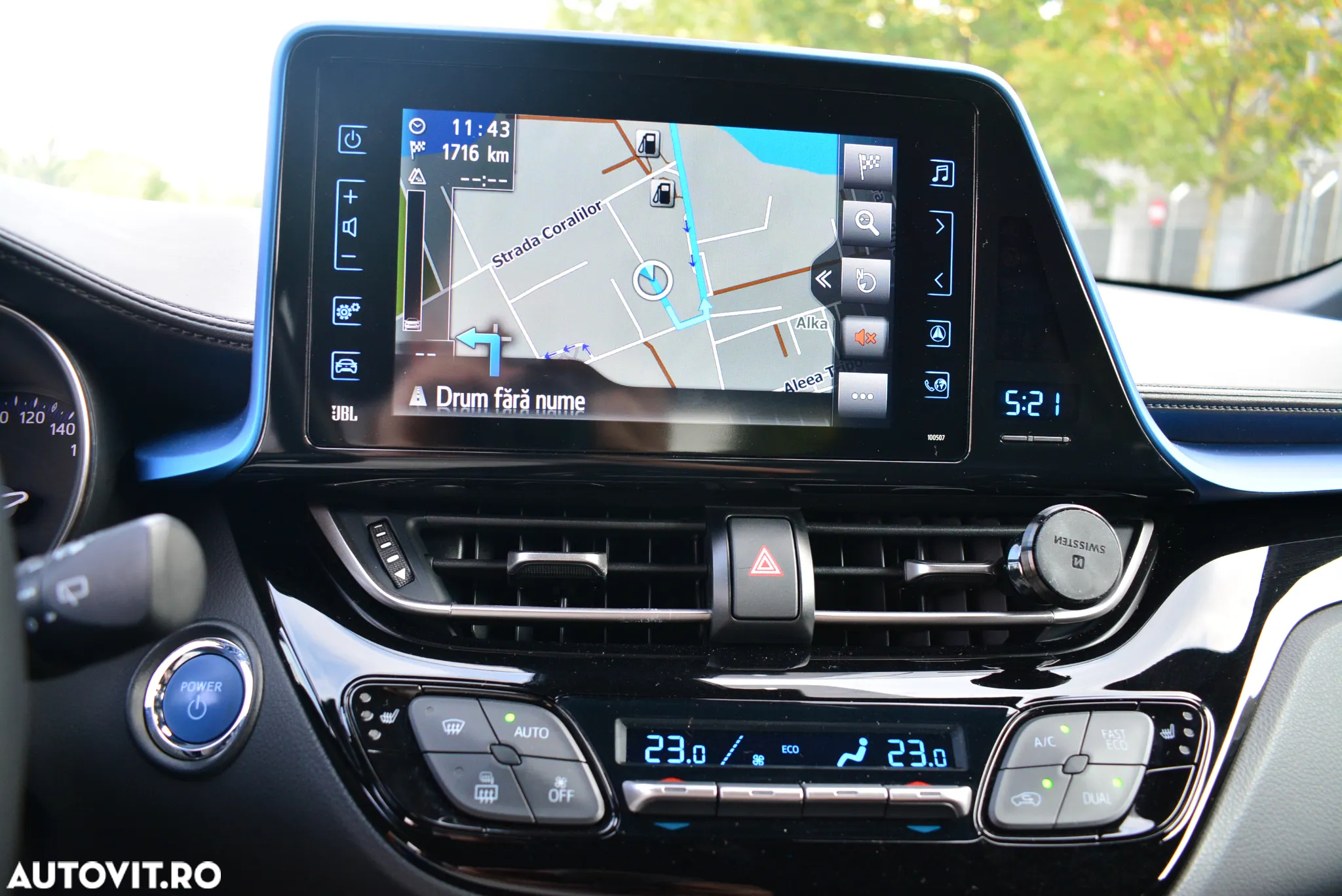 Toyota C-HR Hybrid Style - 22