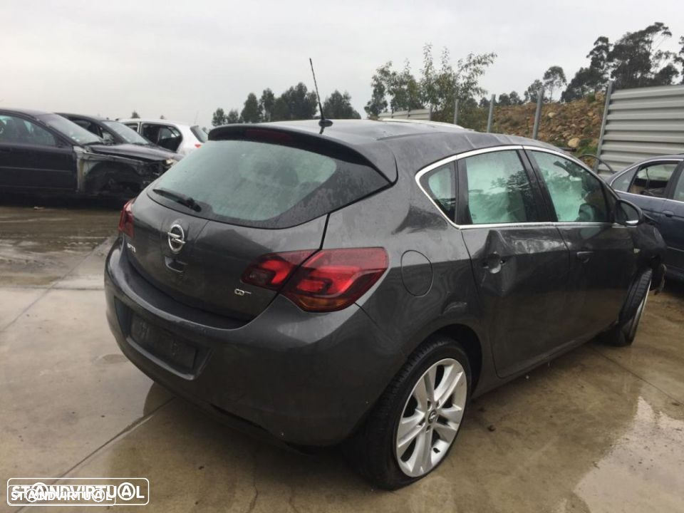Opel Astra J 1.7 cdti Cosmo 125cv de 2010 para peças - 2