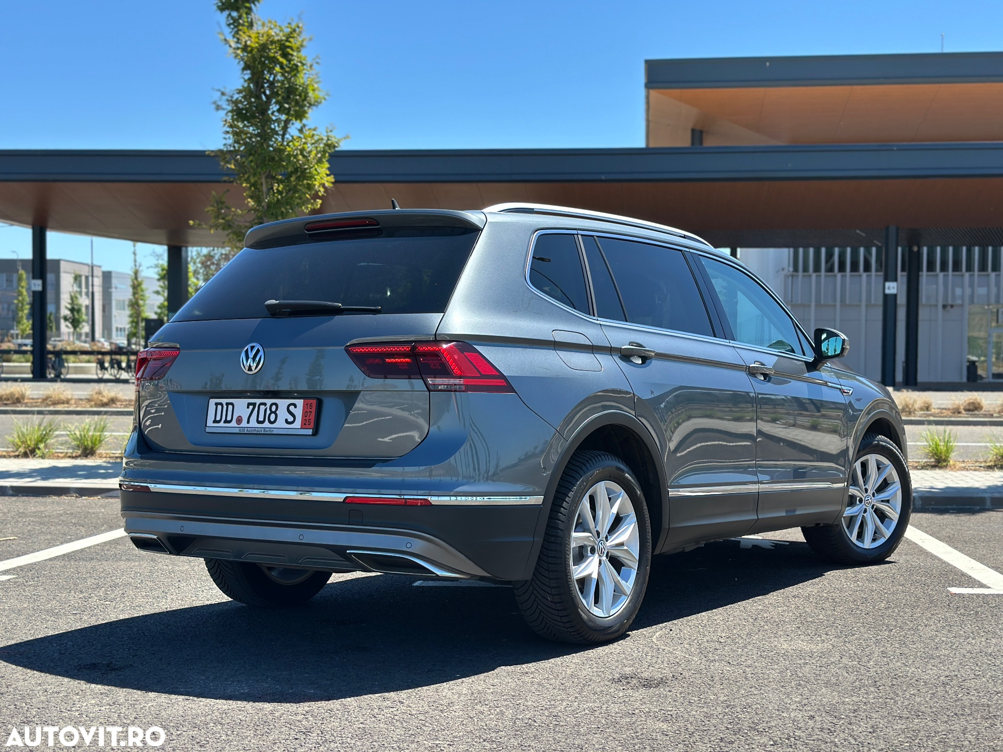 Volkswagen Tiguan Allspace 2.0 TDI SCR 4Motion DSG Highline - 6