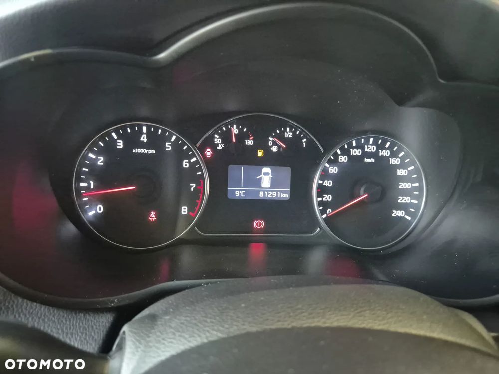 Kia Carens 1.6 GDI M - 17