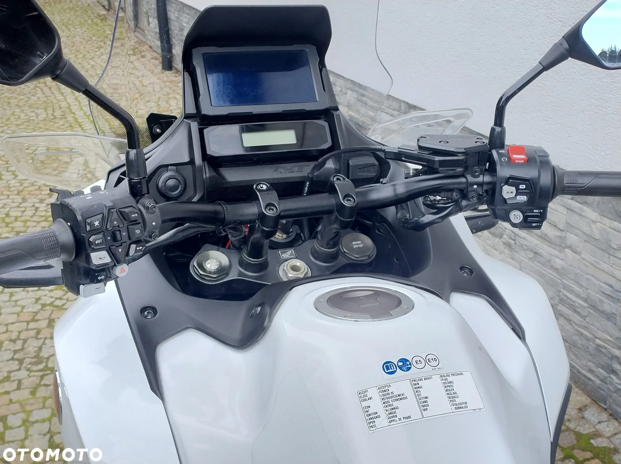 Honda NT - 27