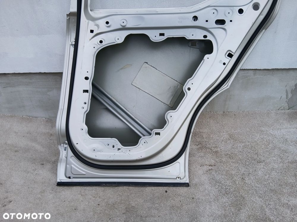 DRZWI TYLNE PRAWE VOLVO XC 40 - 10
