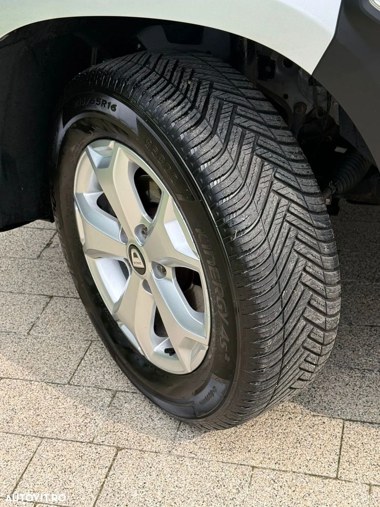 Dacia Duster 1.5 dCi 4x2 Prestige - 24