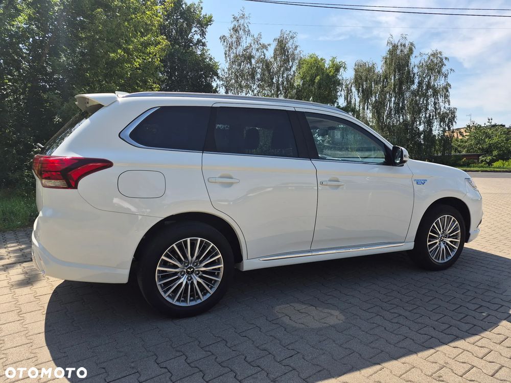 Mitsubishi Outlander - 7