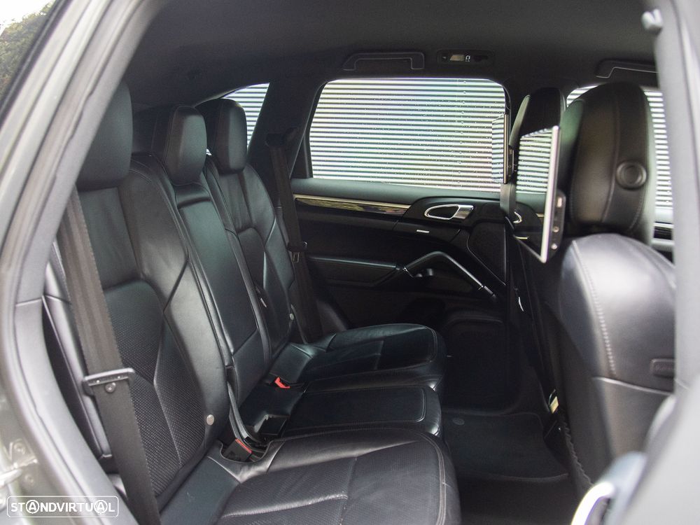 Porsche Cayenne II - 21