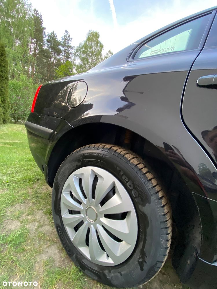 Volkswagen Passat - 21
