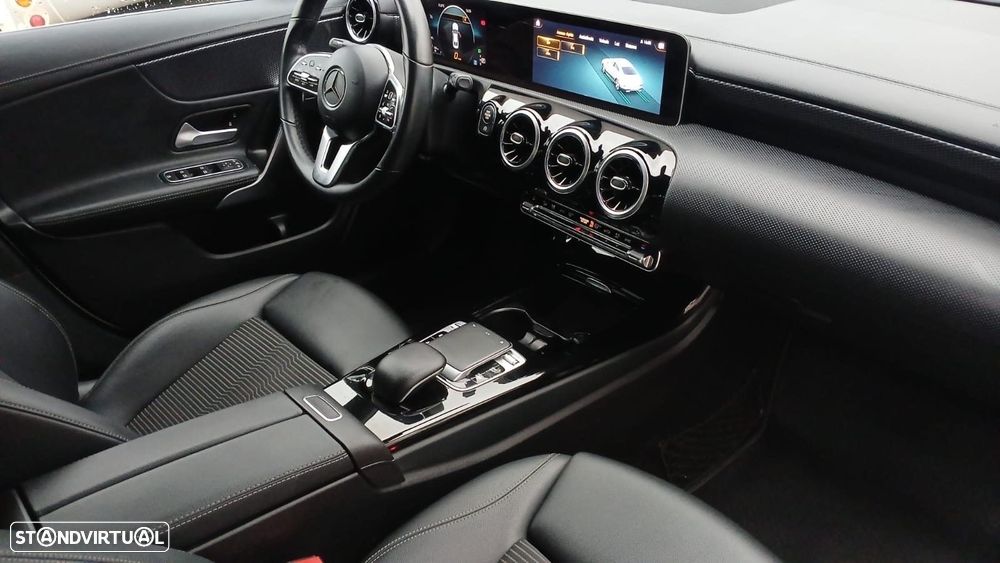 Mercedes-Benz CLA 180 - 9