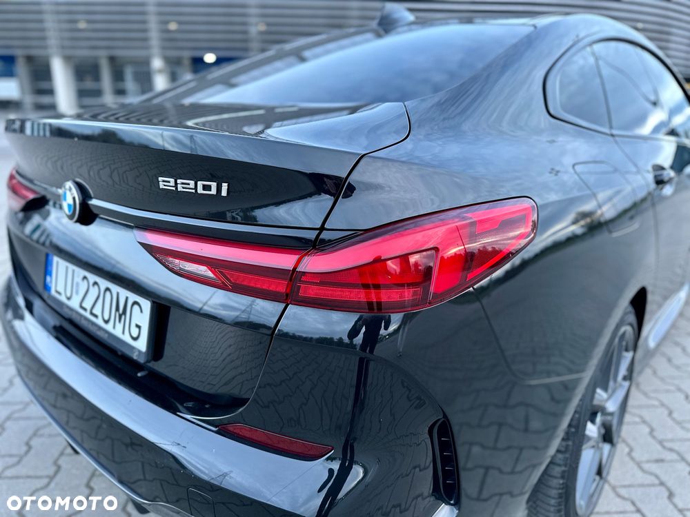 BMW Seria 2 220i M Sport - 8