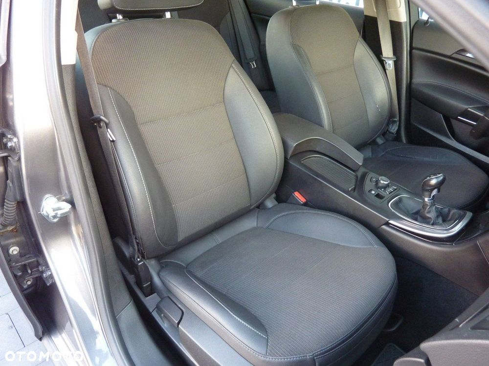 Opel Insignia - 17