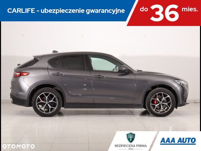 Alfa Romeo Stelvio - 7