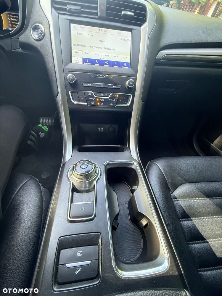Ford Fusion - 17