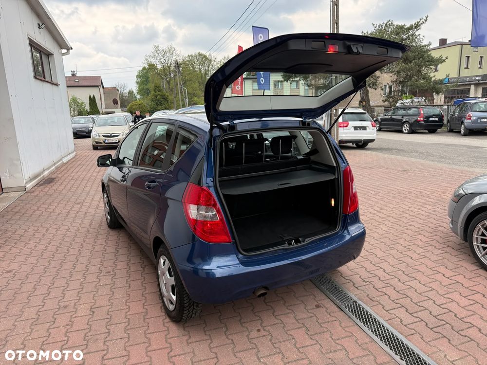Mercedes-Benz Klasa A 170 BlueEFFICIENCY Elegance - 18