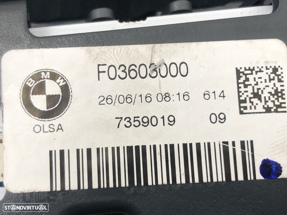 Farolim da mala Trás Esq  BMW Série 1 (F20) 03.15 - 3