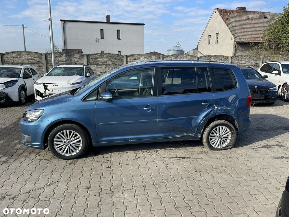 Volkswagen Touran - 4