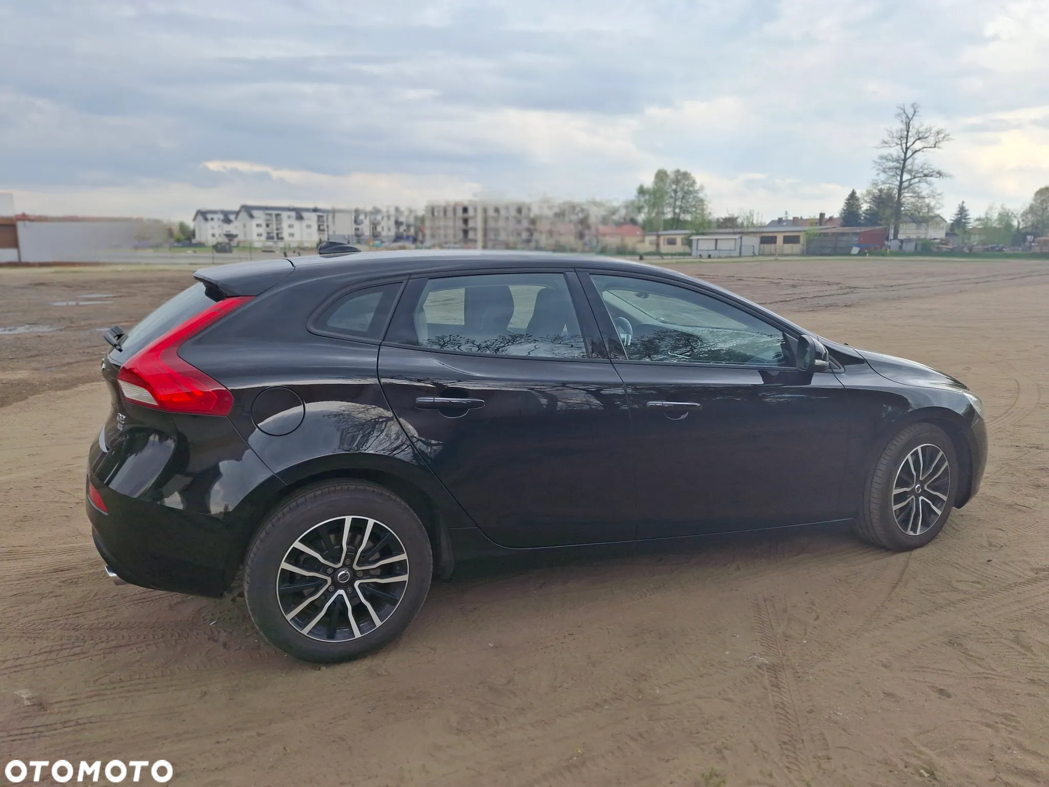 Volvo V40 D2 Drive-E Momentum - 3