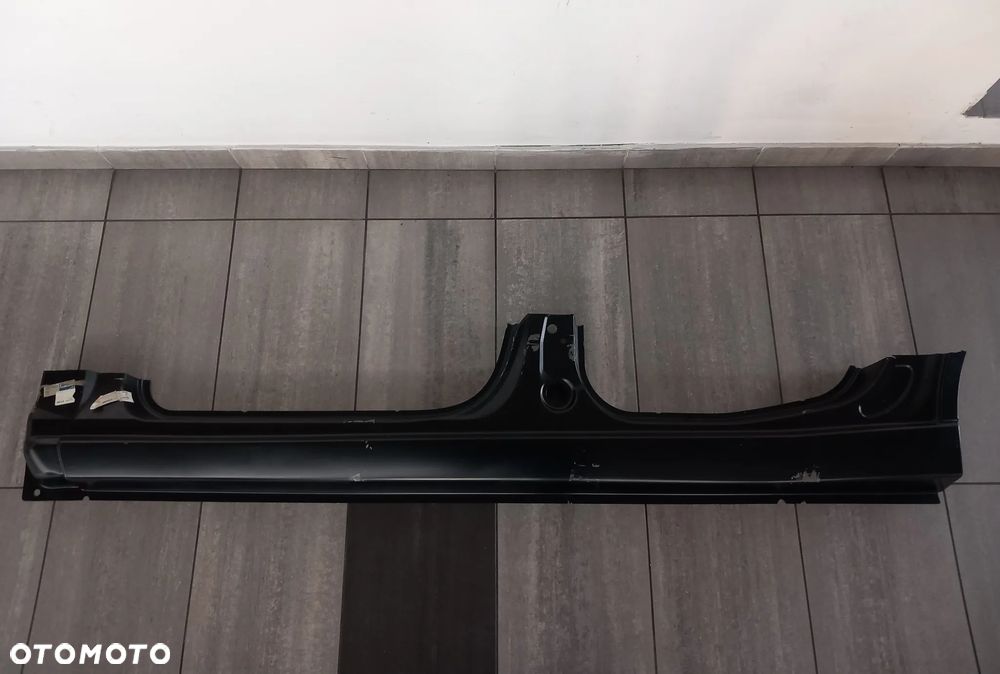 Listwa progu nadwozia lewa Ford Focus MK1 1998-2005 4D sedan 1104489 - 5