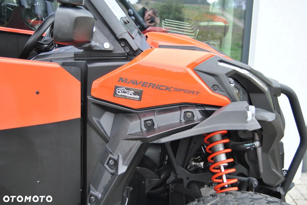 Can-Am Maverick - 8
