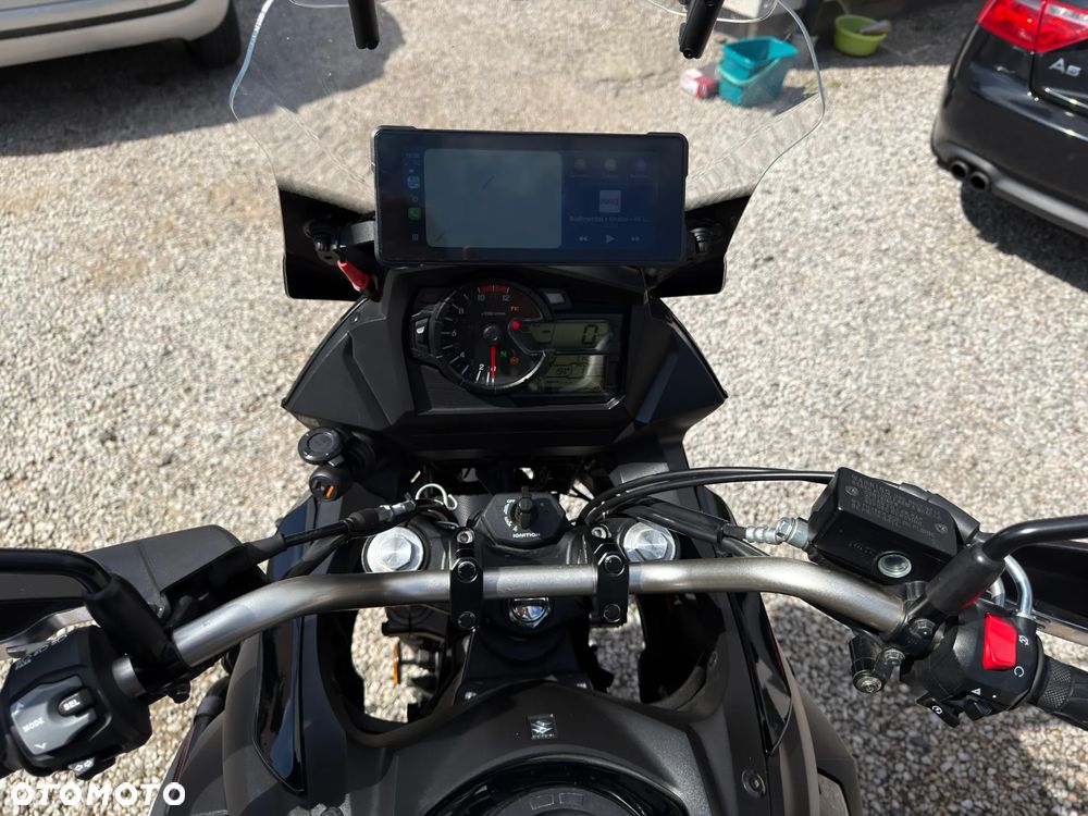 Suzuki V-STROM - 12
